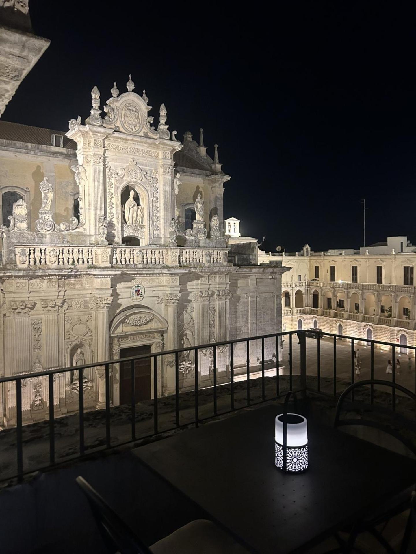Palazzo Lanzilao'S Rooms Lecce Exterior foto